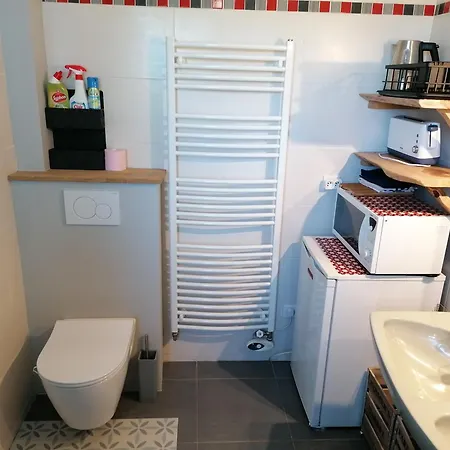 Avec Acces Independant - Wc Et Salle De Bain Prives, Parking Gratuit - Vue Montagne * Urrugne