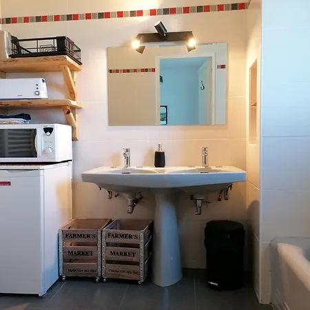 Avec Acces Independant - Wc Et Salle De Bain Prives, Parking Gratuit - Vue Montagne Urrugne