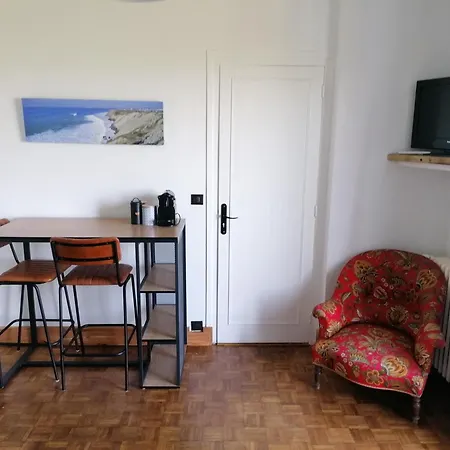 Avec Acces Independant - Wc Et Salle De Bain Prives, Parking Gratuit - Vue Montagne