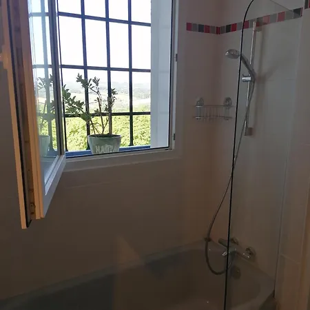 Accommodatie bij particulieren Avec Acces Independant - Wc Et Salle De Bain Prives, Parking Gratuit - Vue Montagne *