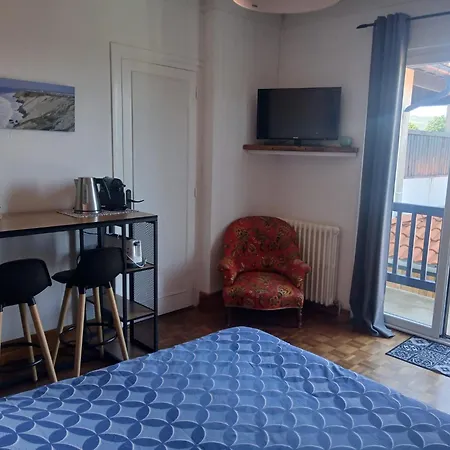 Avec Acces Independant - Wc Et Salle De Bain Prives, Parking Gratuit - Vue Montagne Accommodatie bij particulieren *